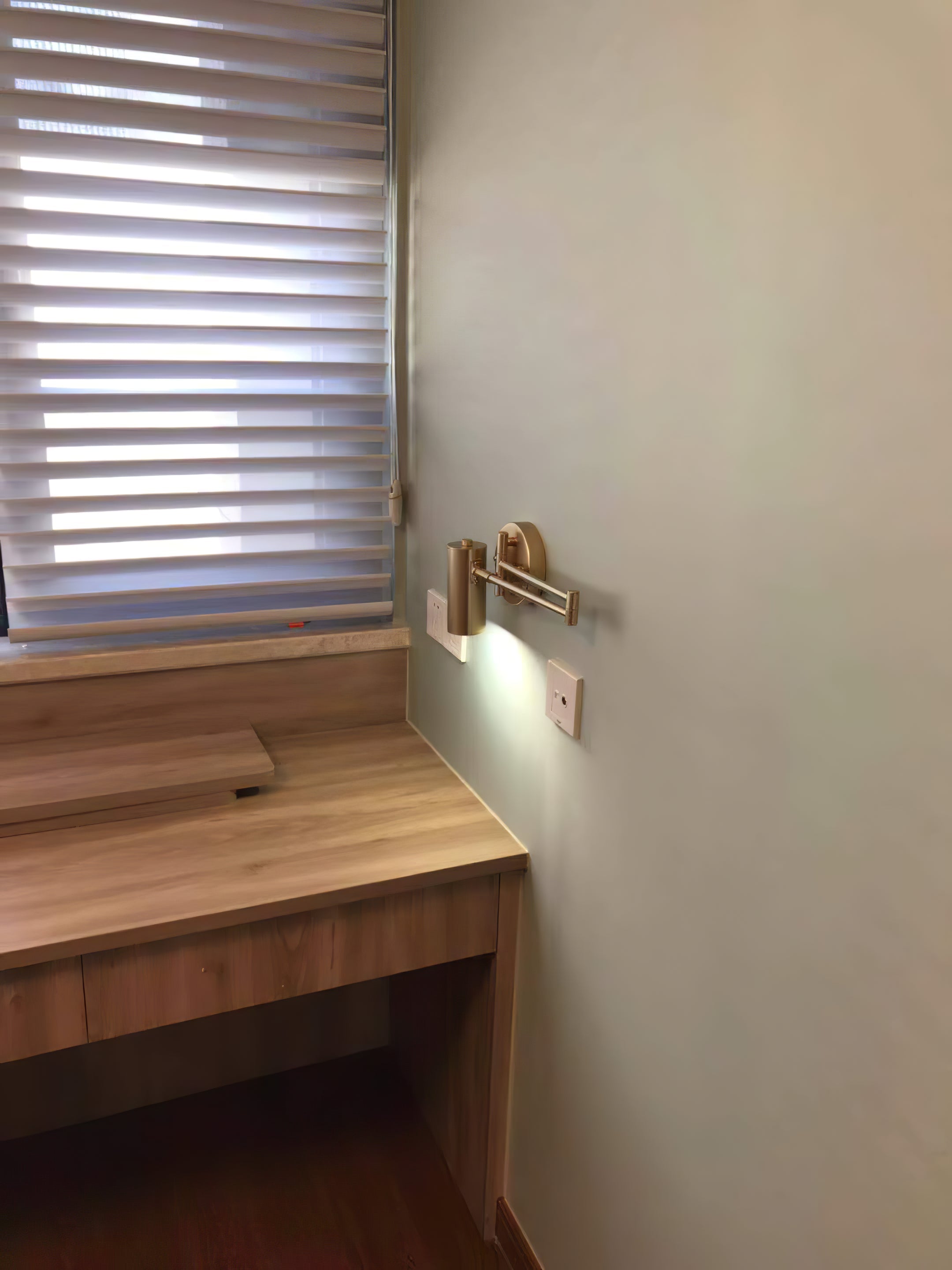 Nowoczesna Lampa Ścienna LED do Domu VexonGear