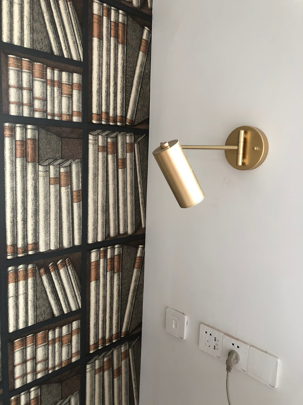 Nowoczesna Lampa Ścienna LED do Domu VexonGear